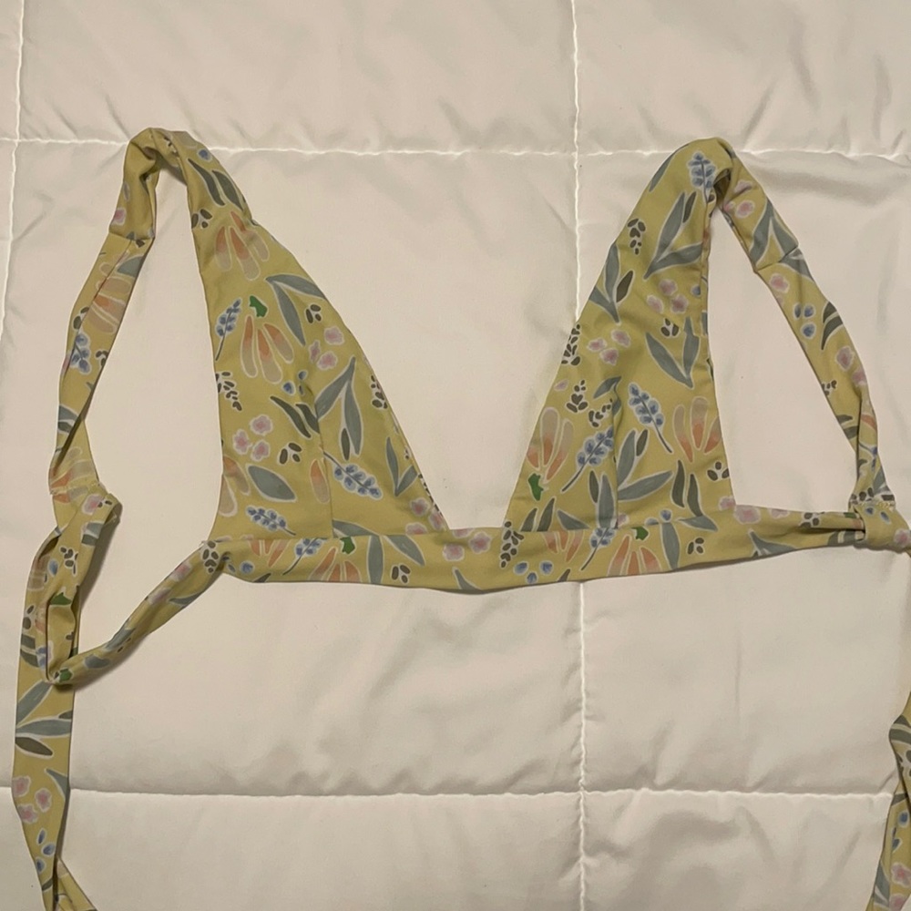 Benoa yellow top